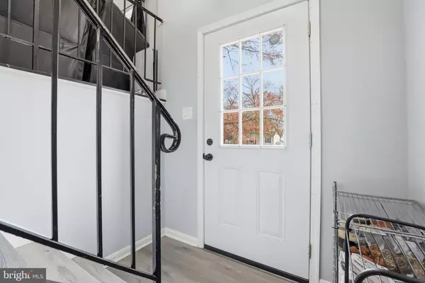 Waldorf, MD 20602,1003 POSTON DR