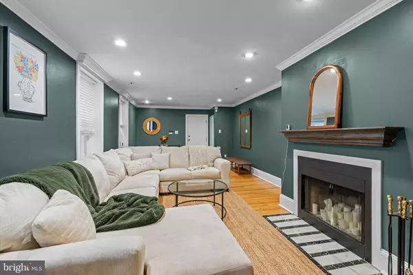 Philadelphia, PA 19130,1714-00 WALLACE ST #2