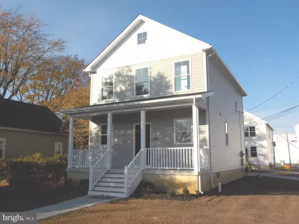 300 LINCOLN AVE, Paulsboro, NJ 08066