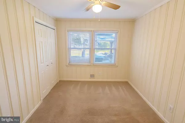 Alexandria, VA 22310,5902 BROOKVIEW DR