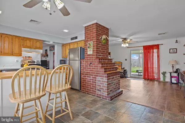 Levittown, PA 19055,20 FIRESIDE LN