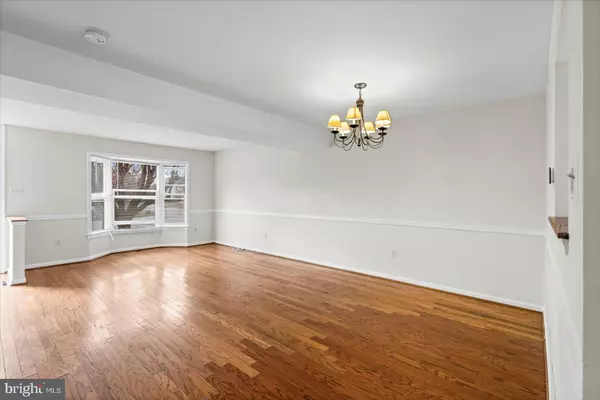 Ellicott City, MD 21043,8756 MANAHAN DR