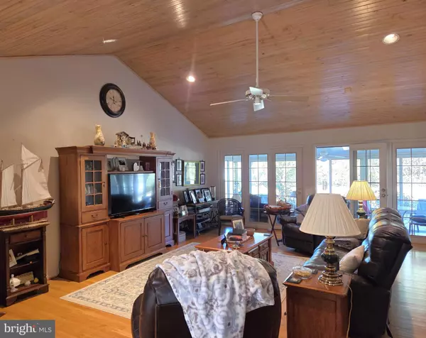 Seaford, DE 19973,25672 BROOKSIDE DR