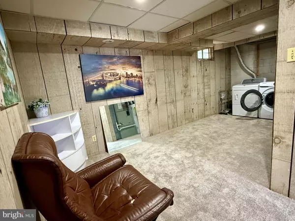 Wilmington, DE 19808,9 INGRID CT