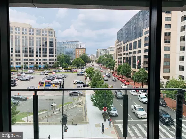 Washington, DC 20001,920 I ST NW #411