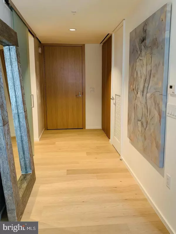 Washington, DC 20001,920 I ST NW #411