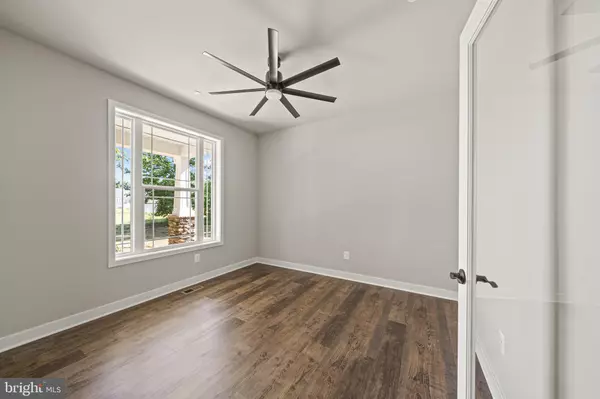 Newburg, MD 20664,10105 CHAPIN WOODS PL