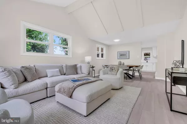 Burlington, NJ 08016,1204 TANNER AVE