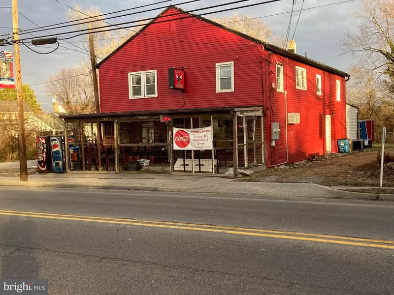 304 N BUCKMARSH ST #B, Berryville, VA 22611