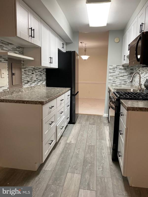 Annandale, VA 22003,8316 TOBIN RD #13