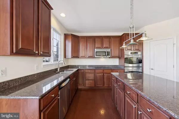 Suitland, MD 20746,4233 TALMADGE CIR