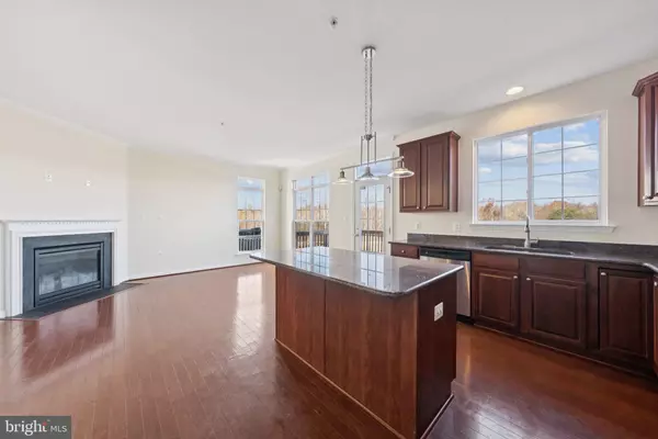 Suitland, MD 20746,4233 TALMADGE CIR