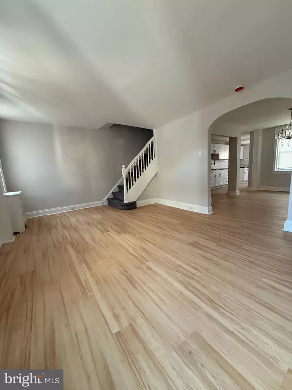 Camden, NJ 08104,1181 S OCTAGON RD