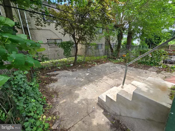 Philadelphia, PA 19141,5921 N 12TH ST