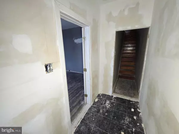 Philadelphia, PA 19141,5921 N 12TH ST