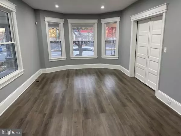 Ewing, NJ 08628,1072-1076 PARKWAY AVE #1072