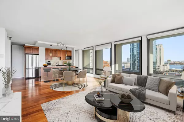 Philadelphia, PA 19106,210 LOCUST STREET #7BW