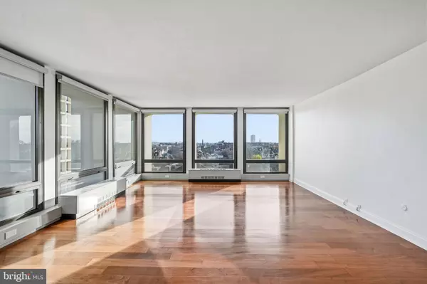 Philadelphia, PA 19106,210 LOCUST STREET #7BW