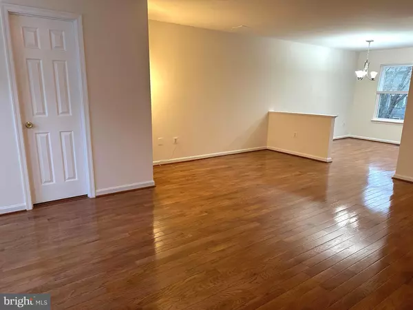 Fairfax, VA 22031,8922 ROYAL ASTOR WAY