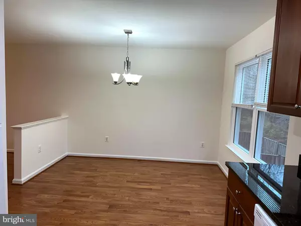 Fairfax, VA 22031,8922 ROYAL ASTOR WAY