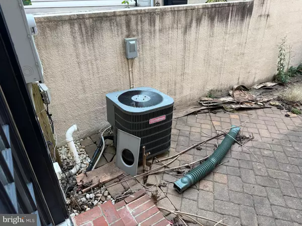 Baltimore, MD 21231,304 S COLLINGTON AVE