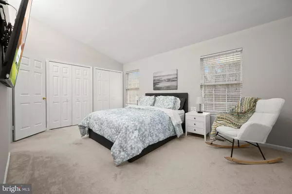 Odenton, MD 21113,208 PINECOVE AVE