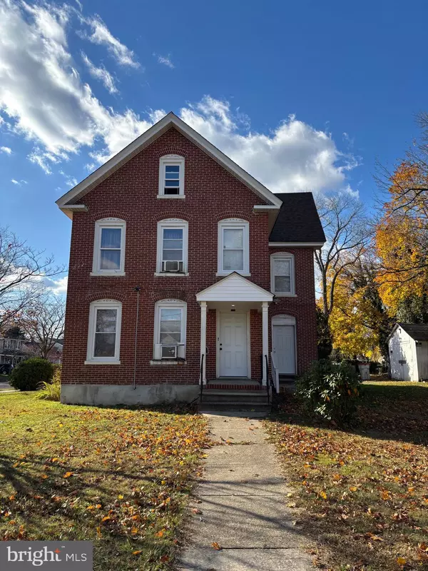 Vineland, NJ 08360,218 S EAST AVE