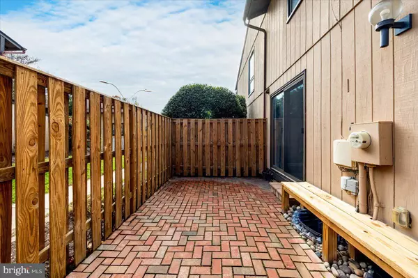 Glen Burnie, MD 21061,480 WEST CT