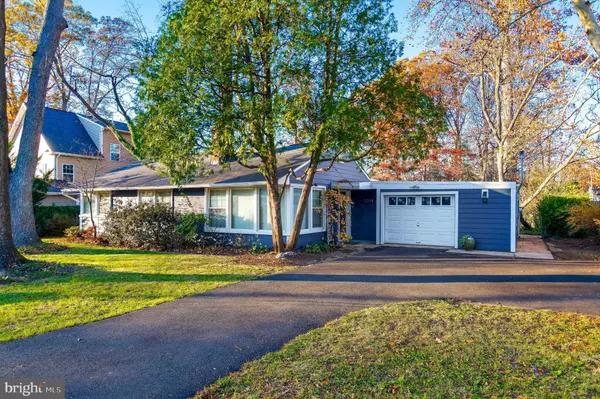 Falls Church, VA 22042,7014 OAK RIDGE RD