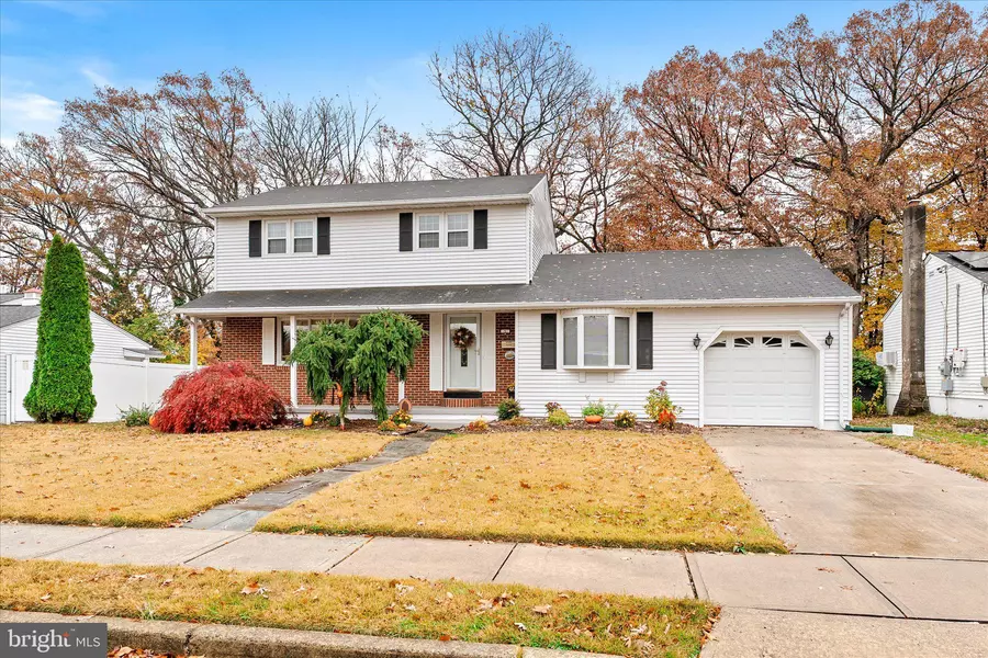 5 TARTEAR DR, Hamilton, NJ 08610