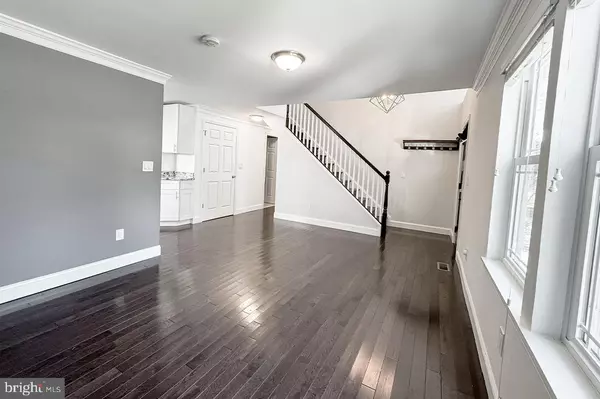 Falls Church, VA 22042,2809 BOLLING RD