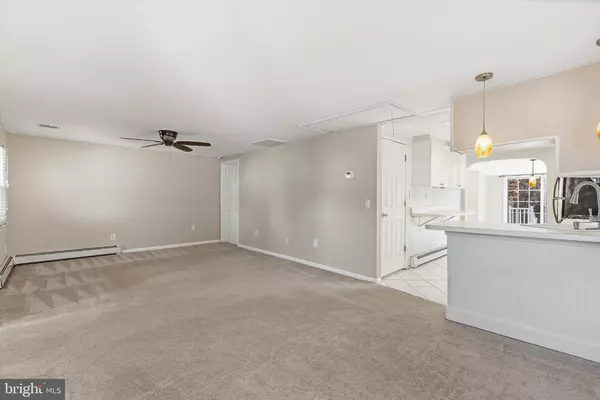 Forked River, NJ 08731,913 TAPPAN ST