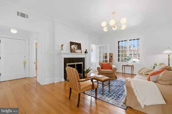 Baltimore, MD 21210,230 STONY RUN LN #4F