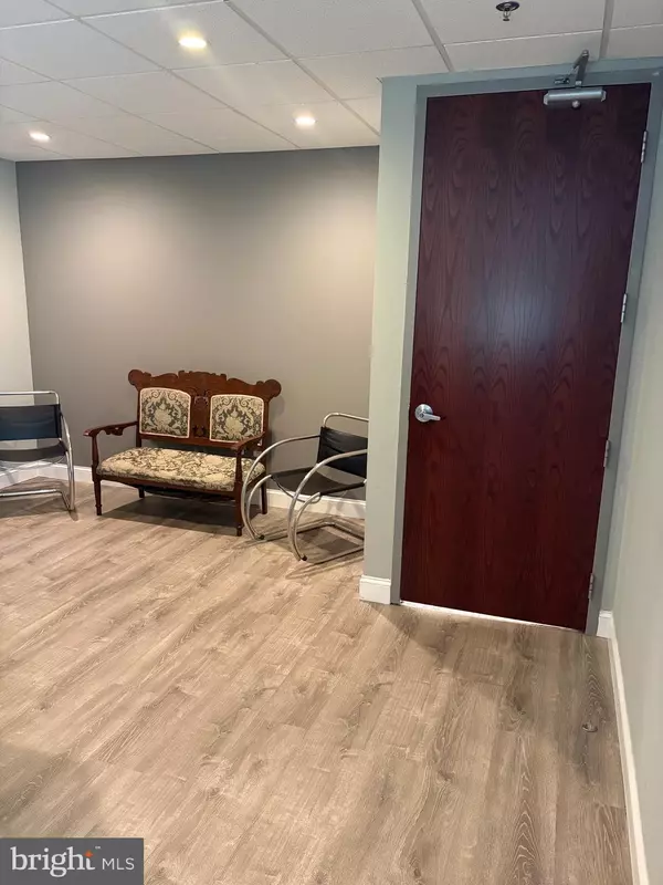 Gaithersburg, MD 20877,604 S FREDERICK AVE #23