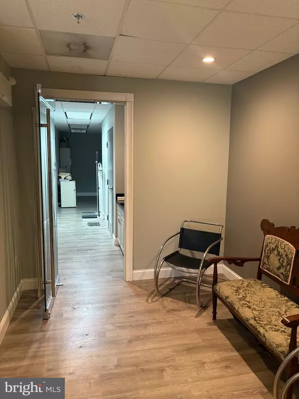 Gaithersburg, MD 20877,604 S FREDERICK AVE #23