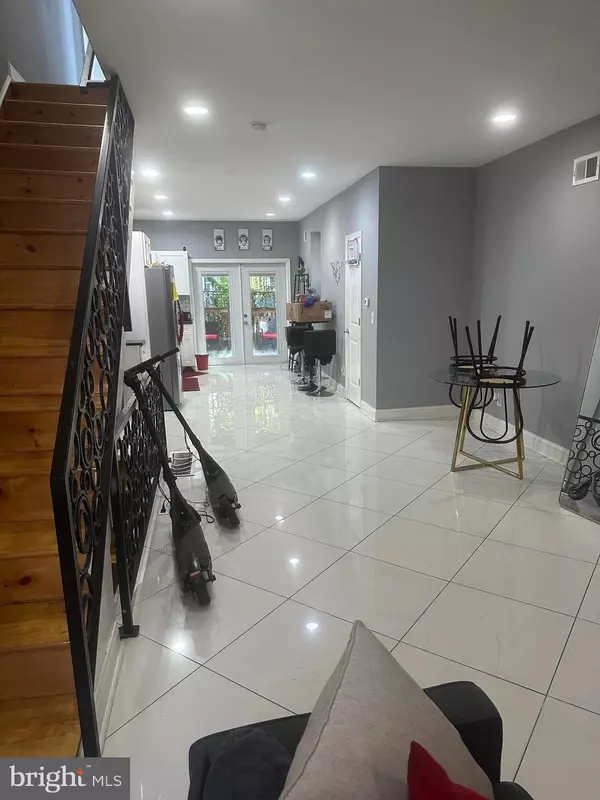 Philadelphia, PA 19121,1527 N NEWKIRK ST