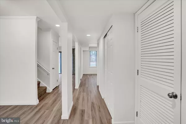 Reading, PA 19606,3-4 WILLOW WAY