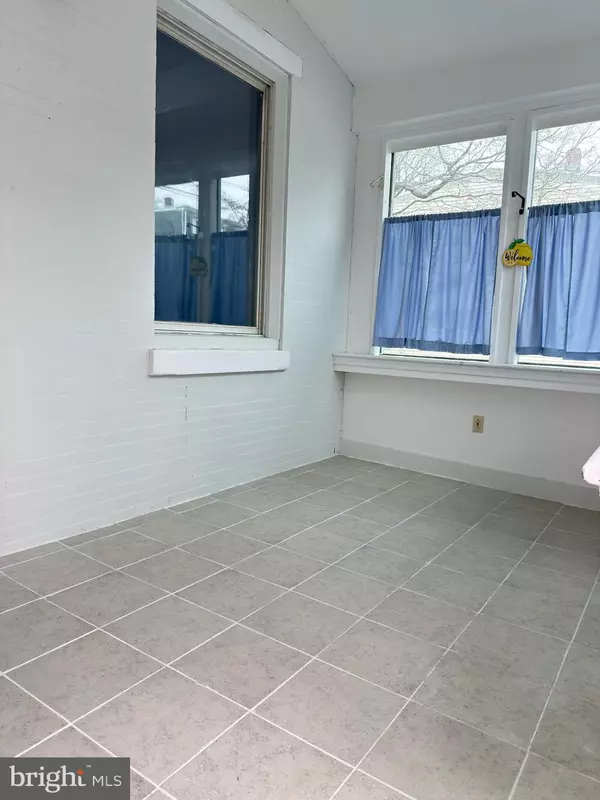 Philadelphia, PA 19135,6916 TULIP ST