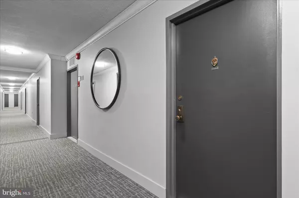 Alexandria, VA 22303,2059 HUNTINGTON AVE #1201