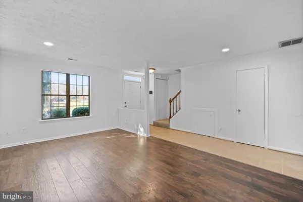 Waldorf, MD 20603,4266 DRAKE CT