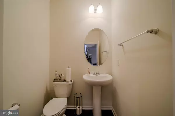 Lanham, MD 20706,2823 TROTTER PARK LN