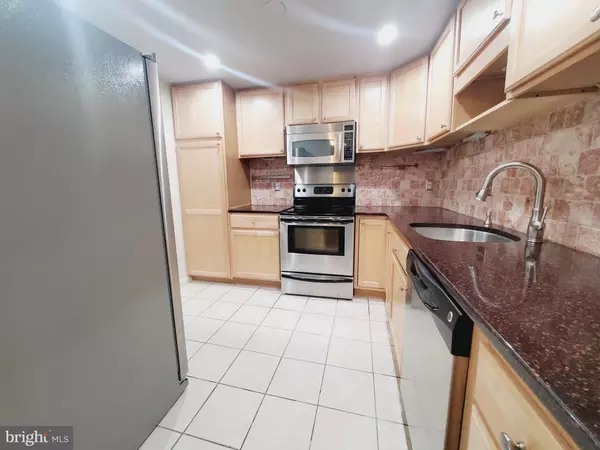 Alexandria, VA 22304,6300 STEVENSON AVE #511