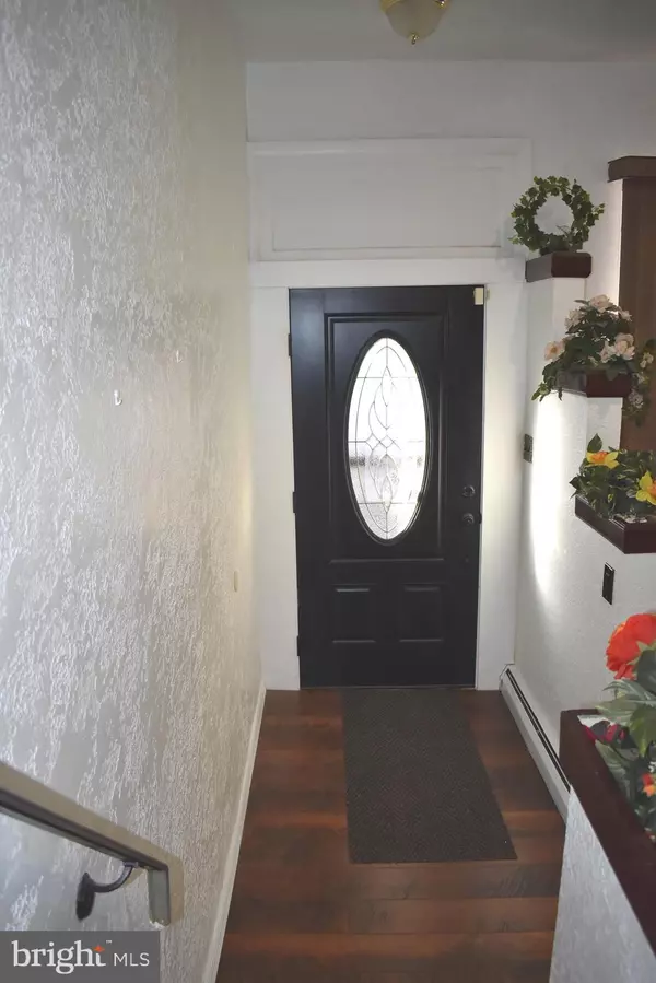 Philadelphia, PA 19145,1823 S 17TH ST