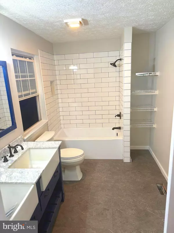 Red Lion, PA 17356,175 COUNTRY RIDGE DR