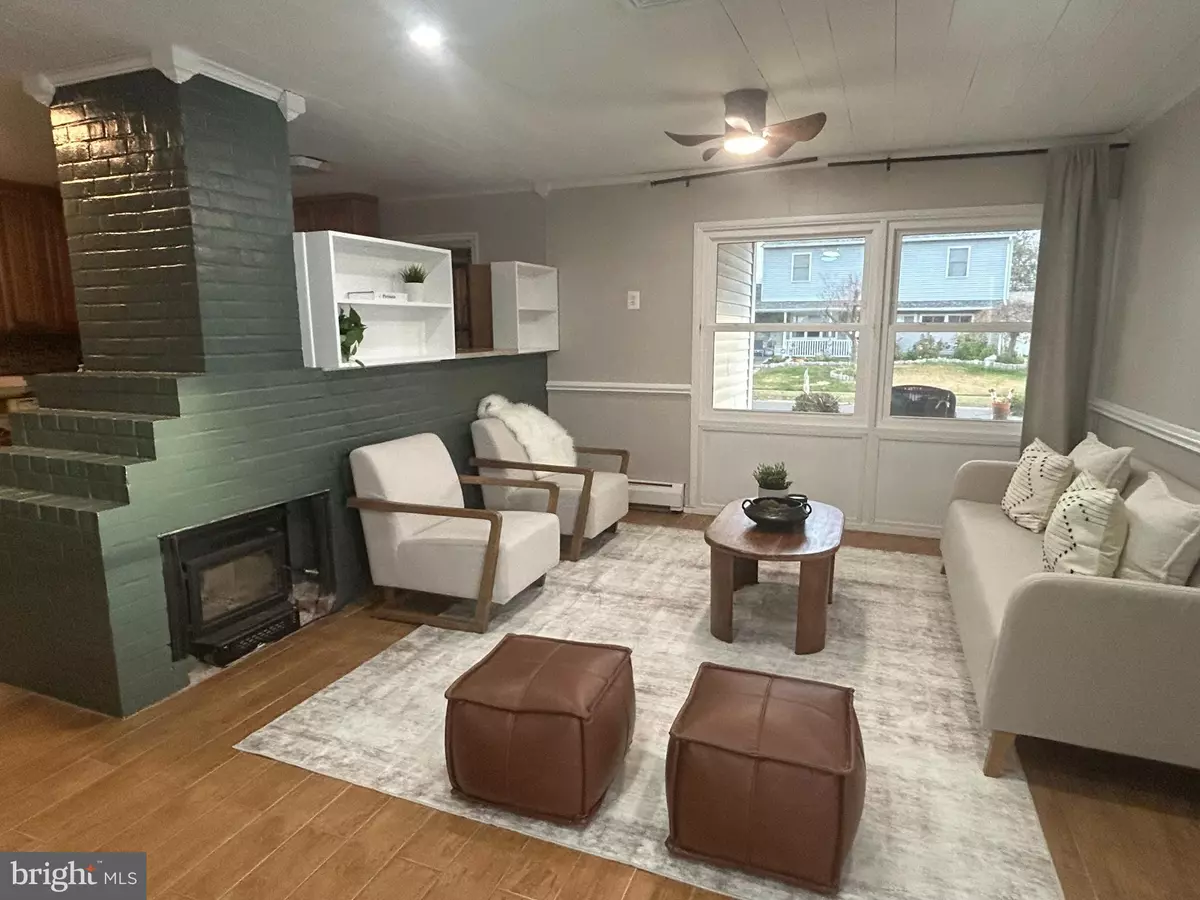 Levittown, PA 19055,11 CRIMSON KING LN