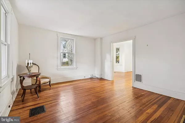 Wyndmoor, PA 19038,7823 FLOURTOWN AVE