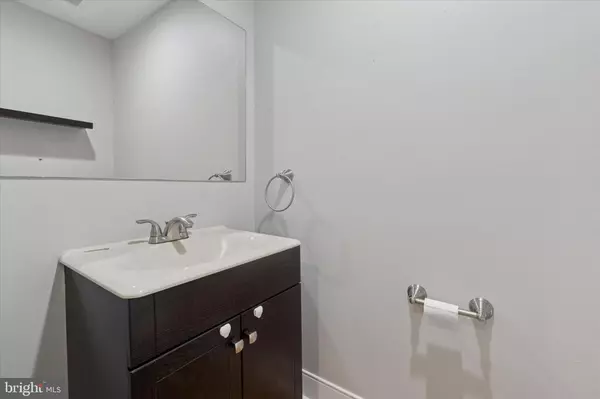 Philadelphia, PA 19127,4863 UMBRIA ST