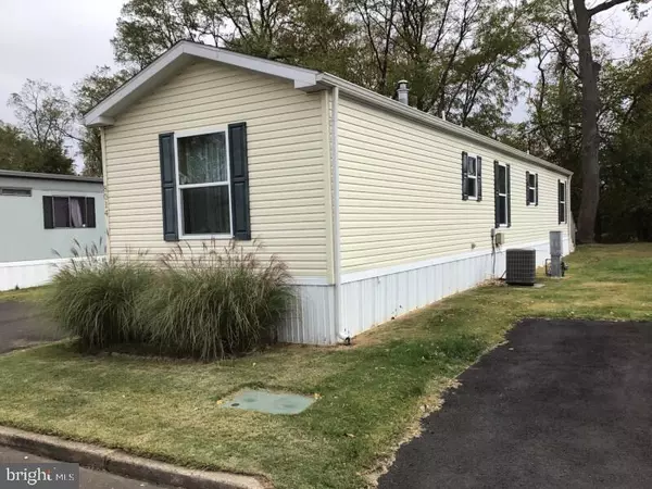 Morrisville, PA 19067,8014 WOODSIDE DR