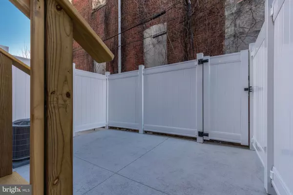 Philadelphia, PA 19133,141 W HUNTINGDON ST #1