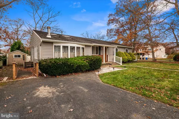 Manahawkin, NJ 08050,1079 HELM AVE